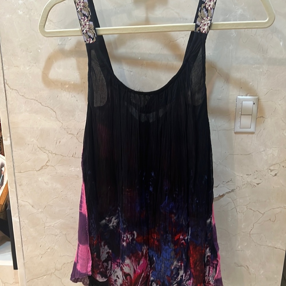 Beautiful loose top …